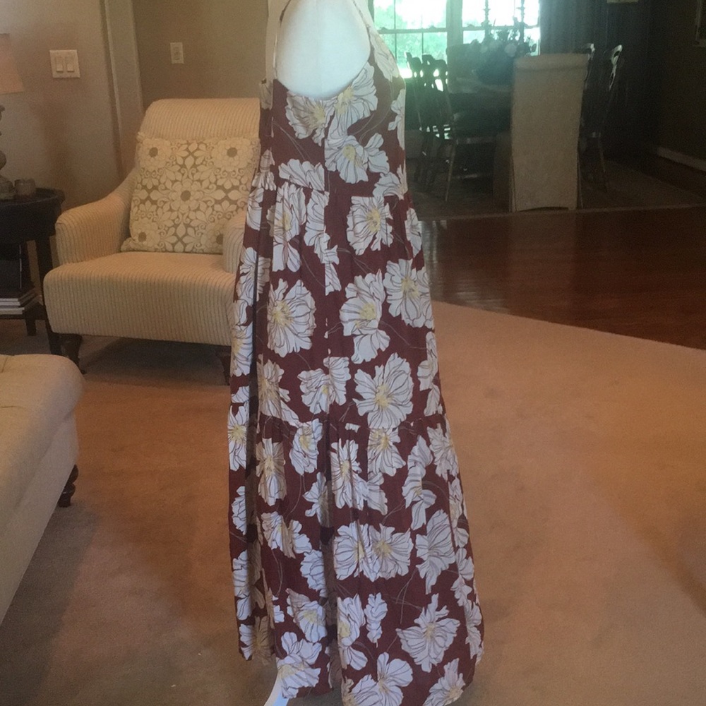 GAP V-Neck Cami Maxi Dress - Picture 7 of 16